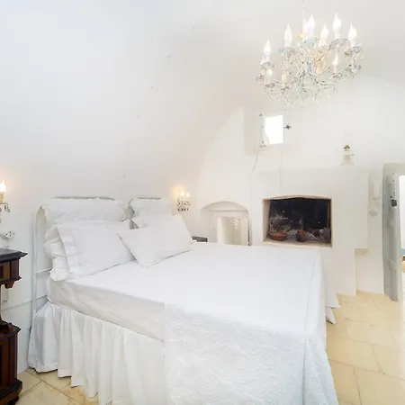 Santa Marina In Corte Cataldi Bed & Breakfast *