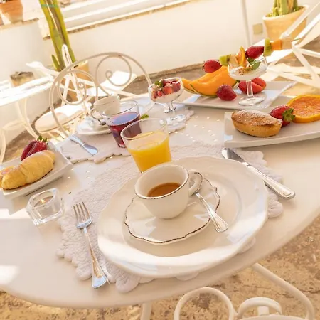 Santa Marina In Corte Cataldi B&B