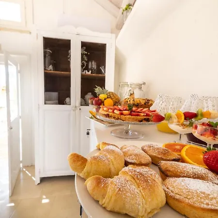 Santa Marina In Corte Cataldi B&B