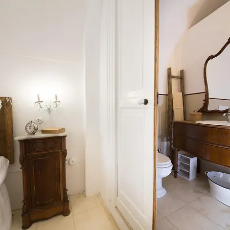 Santa Marina In Corte Cataldi 3* غالّيبولي