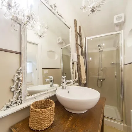 B&B Santa Marina In Corte Cataldi 3*