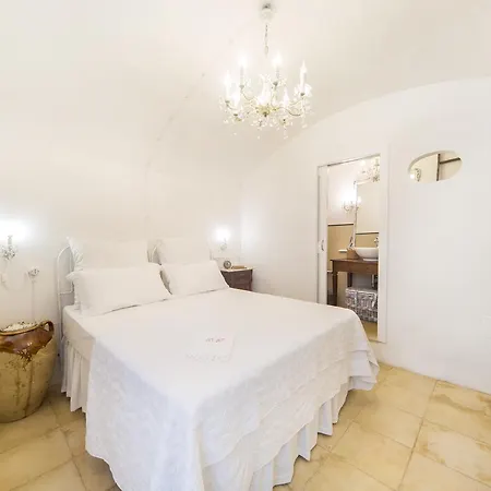 Santa Marina In Corte Cataldi B&B